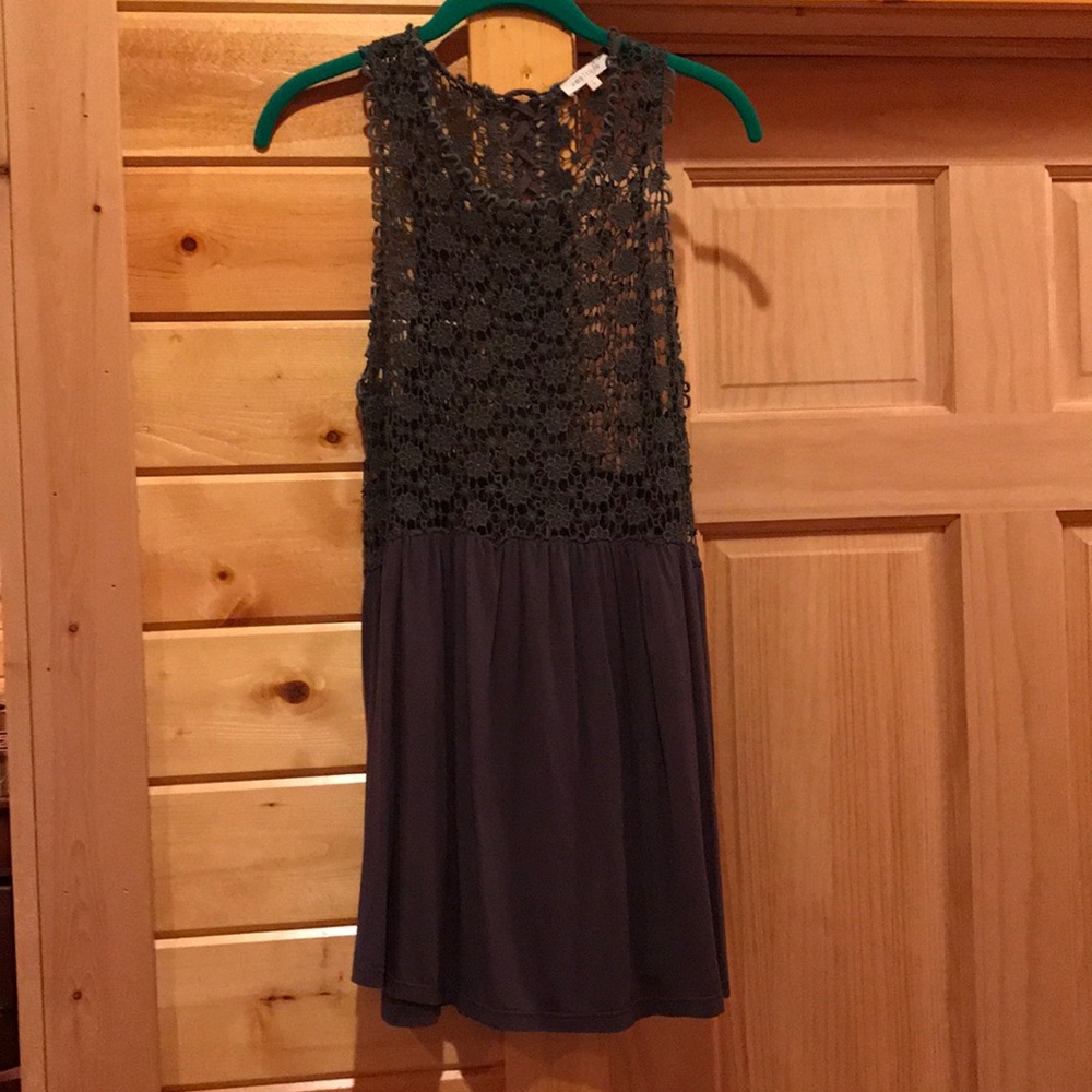 Vestique Tank Top